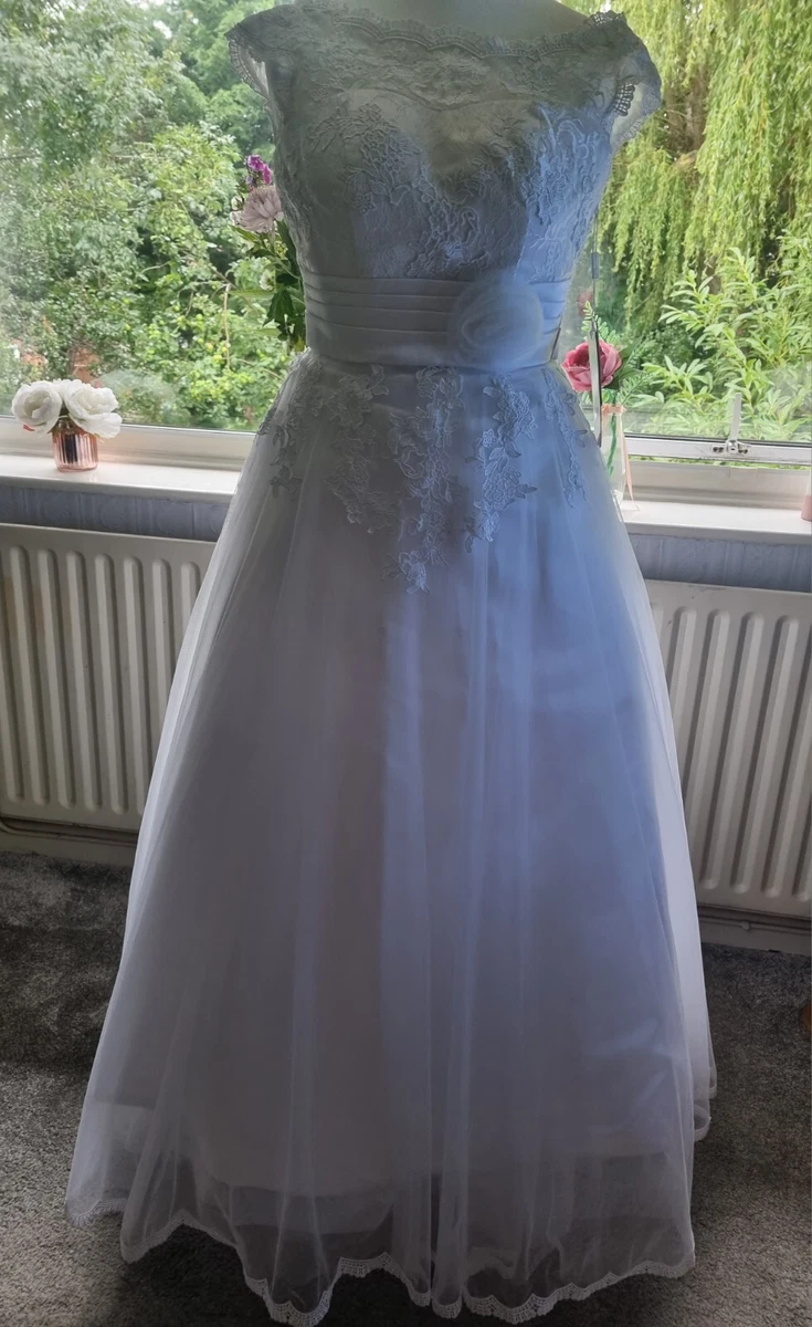 A line top princess scoop neck