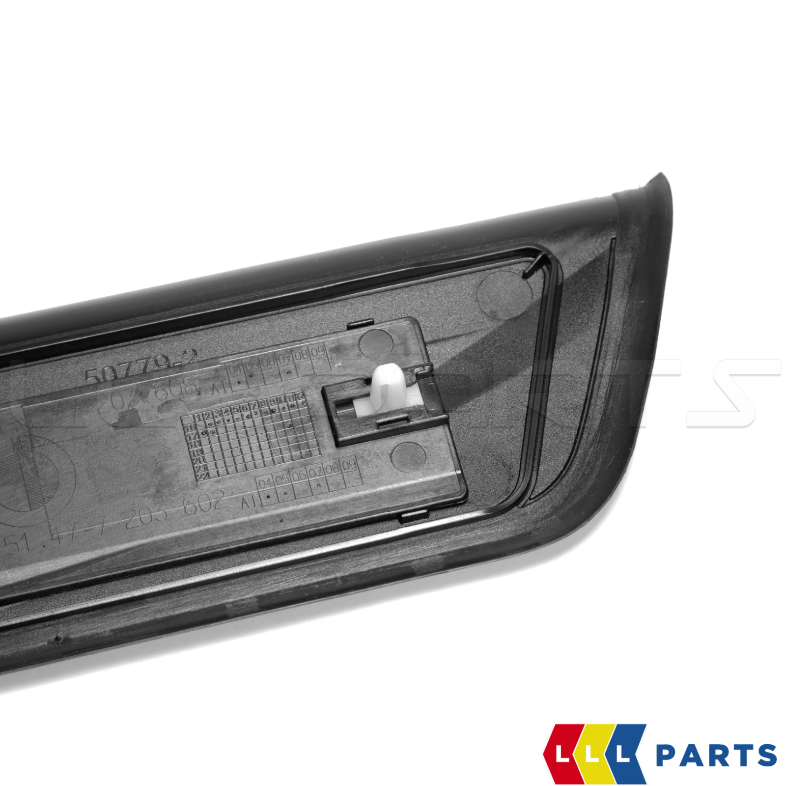BMW GENUINE NEW 5 F10 F11 FRONT RIGHT DOOR SILL ENTRANCE COVER O/S