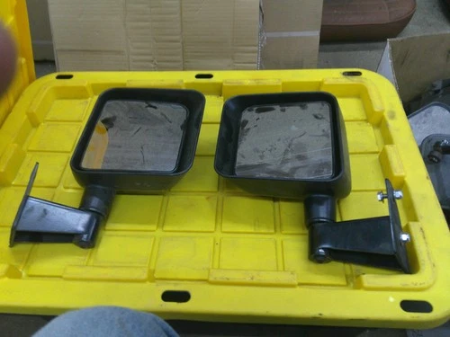 JEEP  REMOTE MIRROR SET, Drivers & Passenger Side, .  GLASS NOT BROKEN.