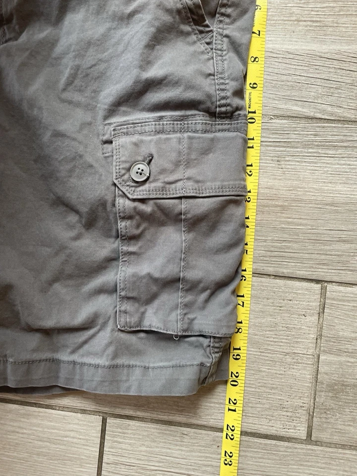 Pantalones cortos cargo grises Foto 4 de 4