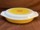 Pyrex Vtg Yellow Daisy Sunflower Divided Oval Casserole Dish & Lid