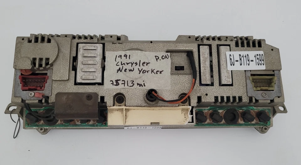 1991 CHRYSLER NEW YORKER PAINEL DE INSTRUMENTOS USADO P#26D43649S01 - Imagem 3 de 4