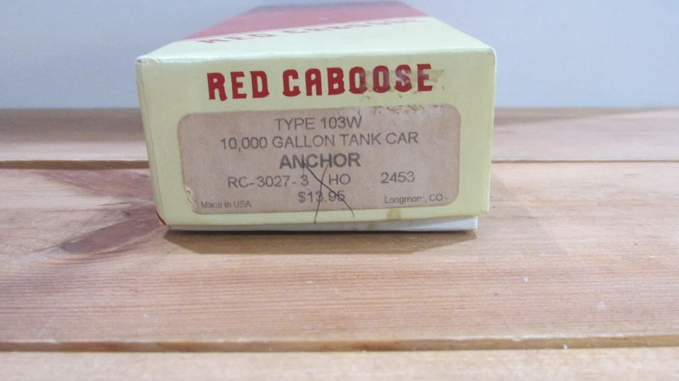Ho Scale Red Caboose 10,000Gallon Tank Car Kit Anchor Lot#0180 - Image 4 of 4