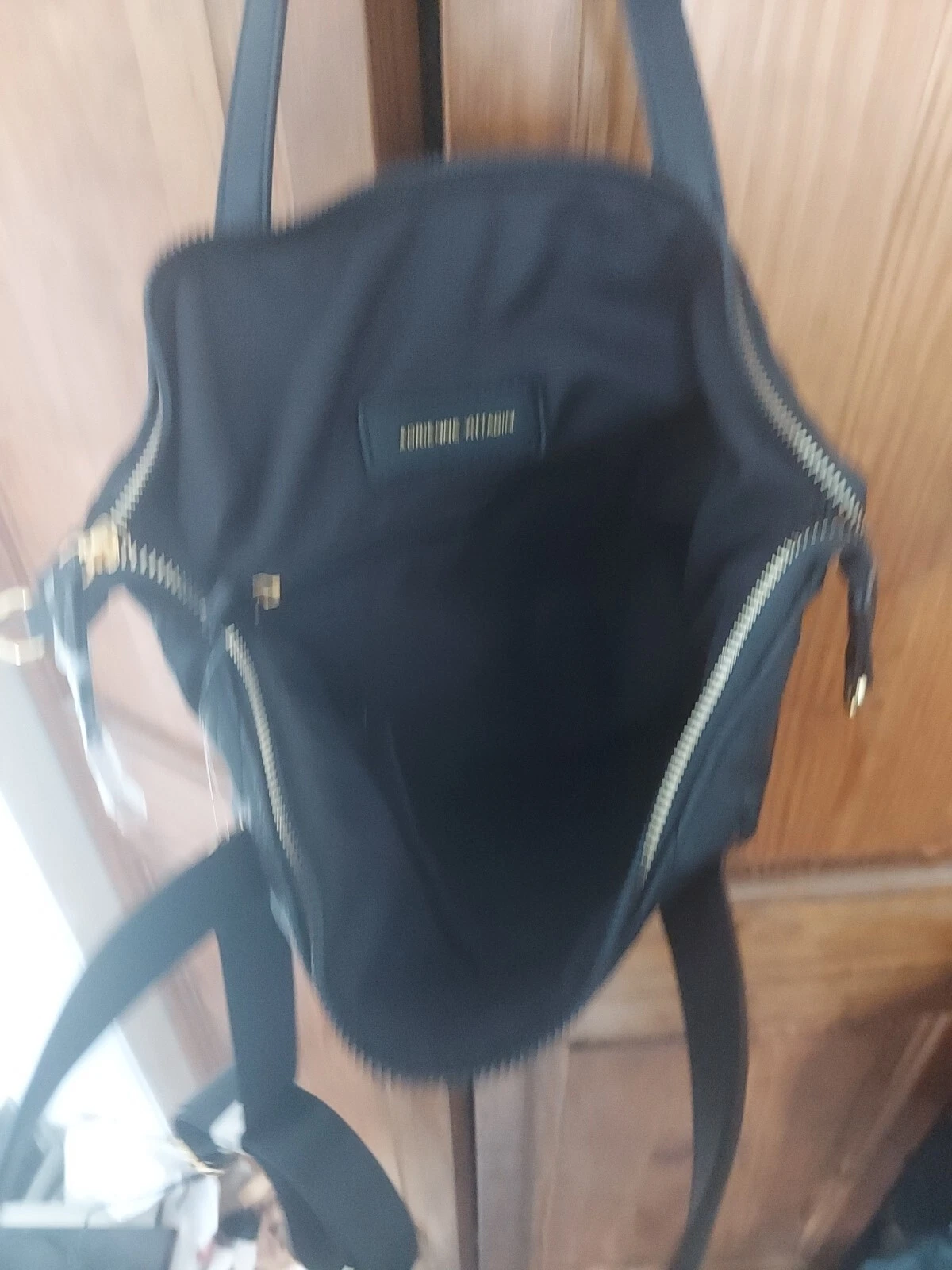 VETEMENTS Borsa a tracolla Adrienne Vittadini in pelle nera nuova con etichette