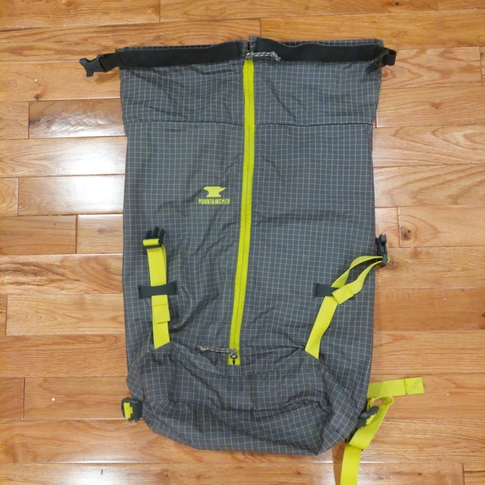 Mochila de día Mountainsmith Scream 20L bolsa de compresión con tapa enrollable gris + verde lima Foto 4 de 4