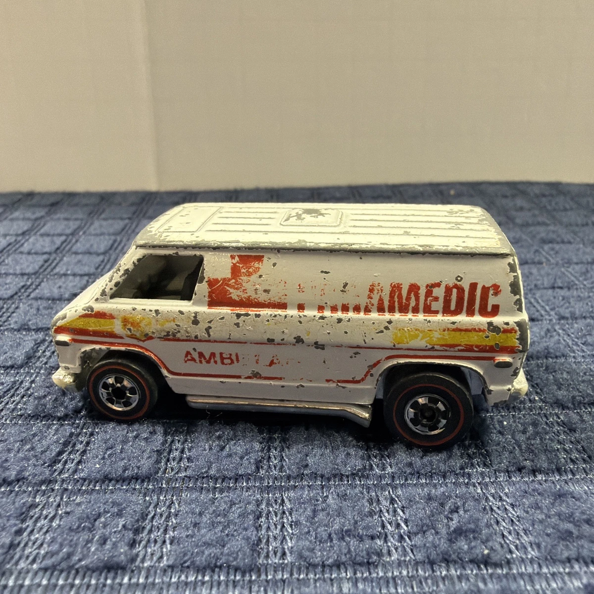 ホットウィール　アンビュランス⑥ AMBULANCE (1989)のレビュー！ゴリゴリフレイムスなド派手救急車