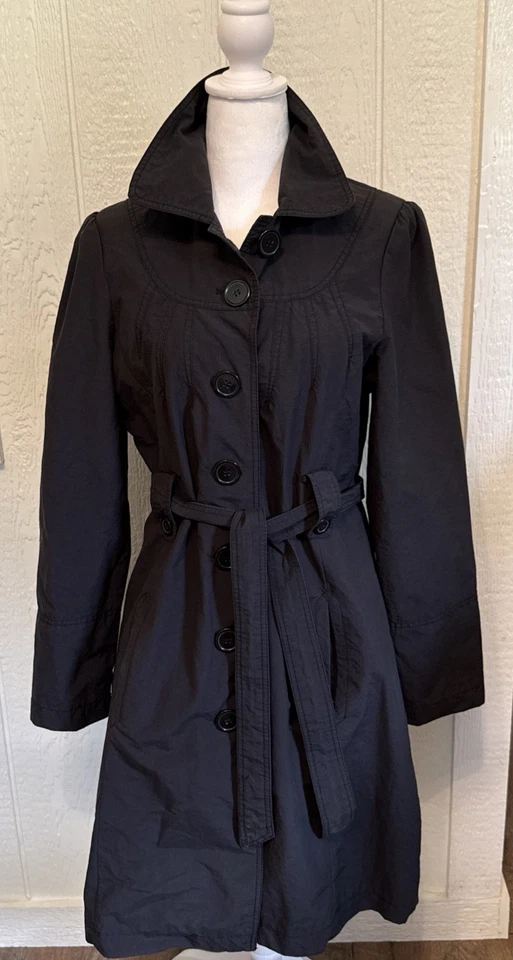 Gabardina Tex Max Azria para mujer talla grande negra con cinturón impermeable mafia esposa elegante Foto 2 de 4