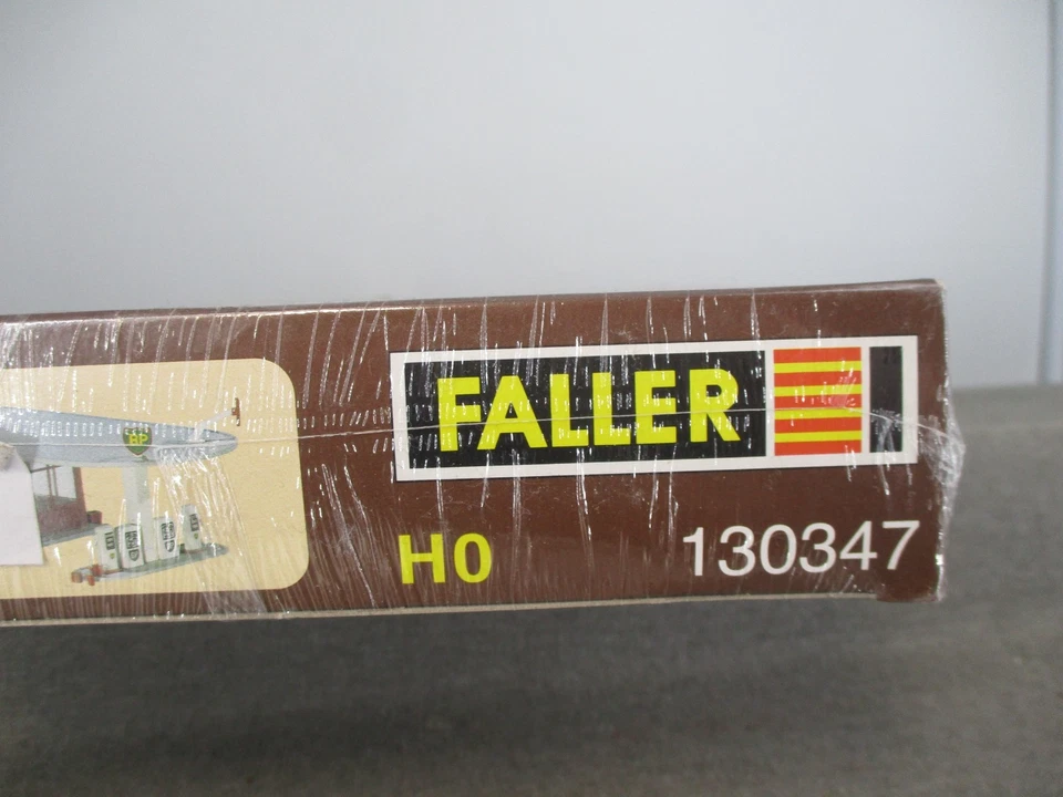 Faller Spur H0 130347 Bausatz BP-Tankstelle ungebaut versiegelt in OVP - Bild 2 von 2