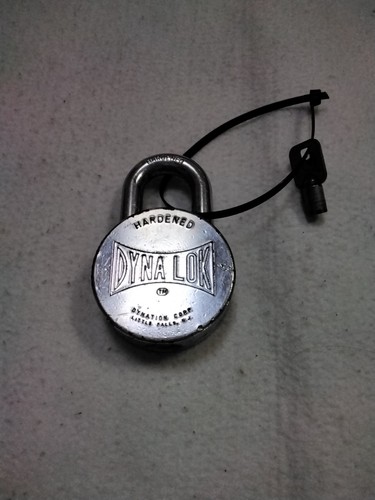Vtg Dyna Lock Heavy Duty Padlock W/ Key Used Chrome - Picture 1 of 3