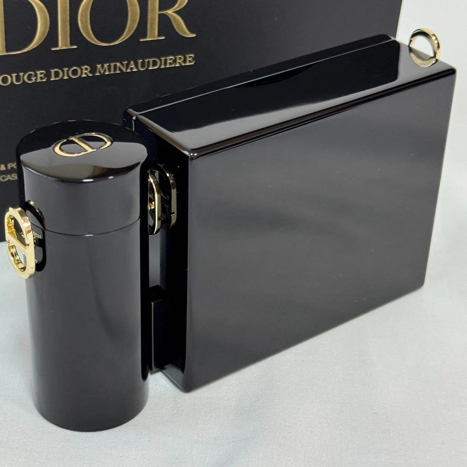 Estojo de embreagem Christian Dior Minodiear apenas preto sem batom com corrente dourada - Imagem 2 de 4