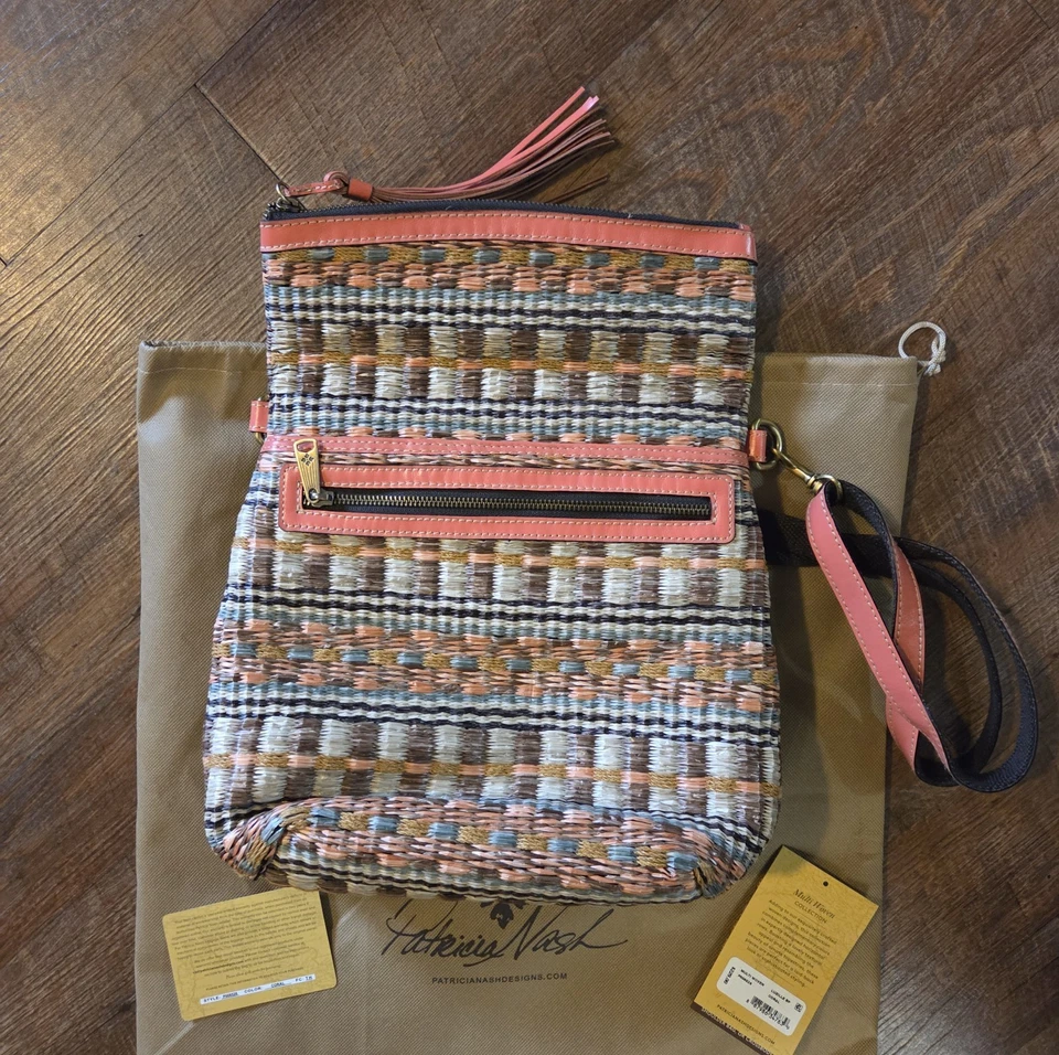 Bolso/Mochila PATRICIA NASH Luzille Tejido Cuero Paja Acentos Coral Beige $229 Foto 3 de 4