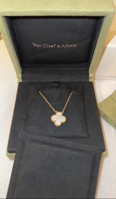van cleef arpels alhambra
