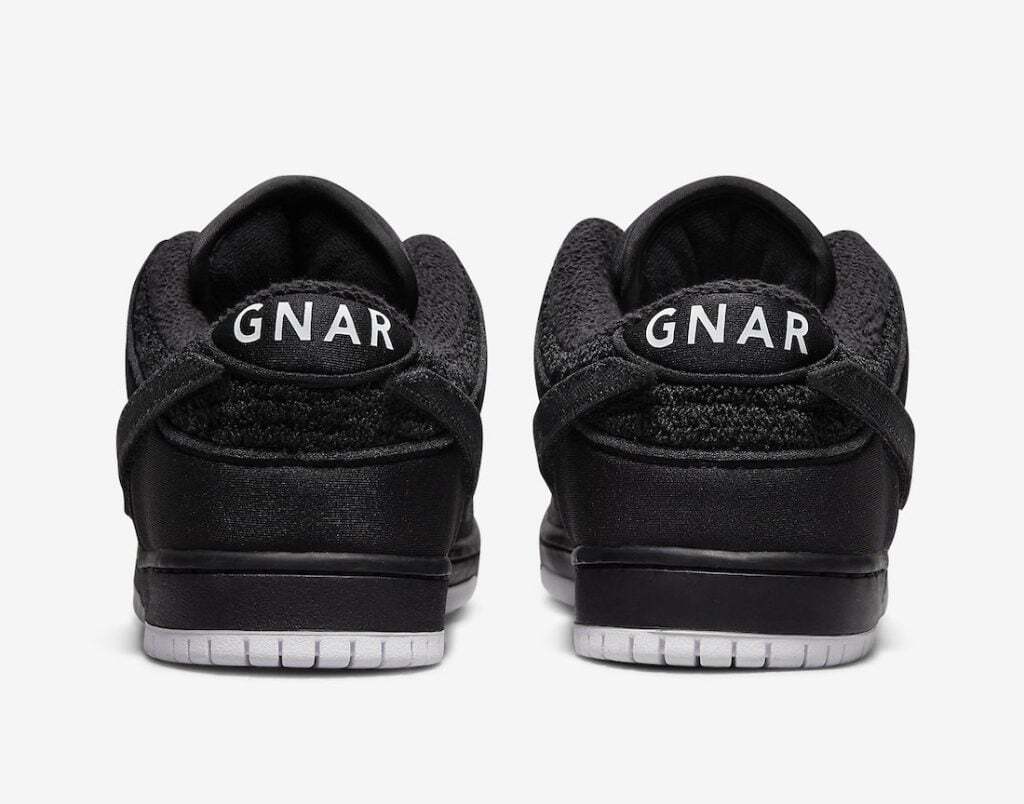 靴 Gnarhunters Nike SB Dunk Low Black/White Gnarhunters × Nike SB Dunk Low 