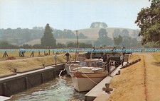 R521448 River Thames Day Lock and Wittenham Clumps