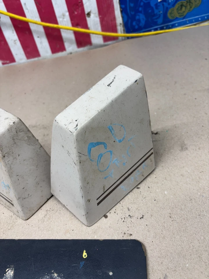 1980 年 1981 年福特 Thunderbird TBird Quarter 面板加长填料端盖套装 — 第 4/4 张图片