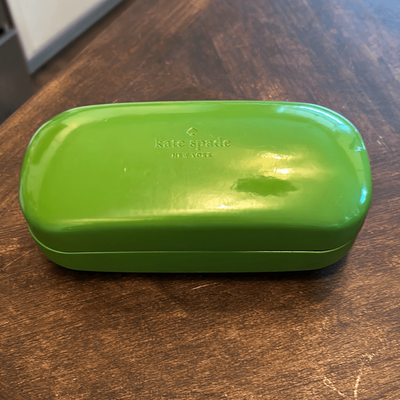 Kate Spade Vibrant Green Sunglasses Case Kate Spade Vibrant Green Leather Sunglasses Case – Stylish  main image 4