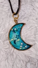 Crescent moon pendent necklace 19" cord