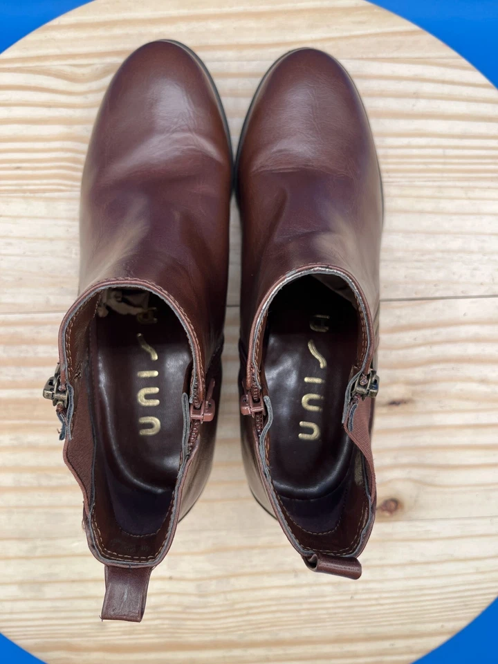 Botas de tornozelo femininas Unisa Howi tamanho 8M couro marrom fecho com zíper 2" salto faroeste - Imagem 3 de 4