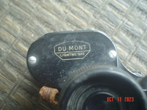 VINTAGE DUMONT 8x30 BINOCULARS IN LEATHER CASE - WORKS WELL - NICE SHAPE - Picture 6 of 11