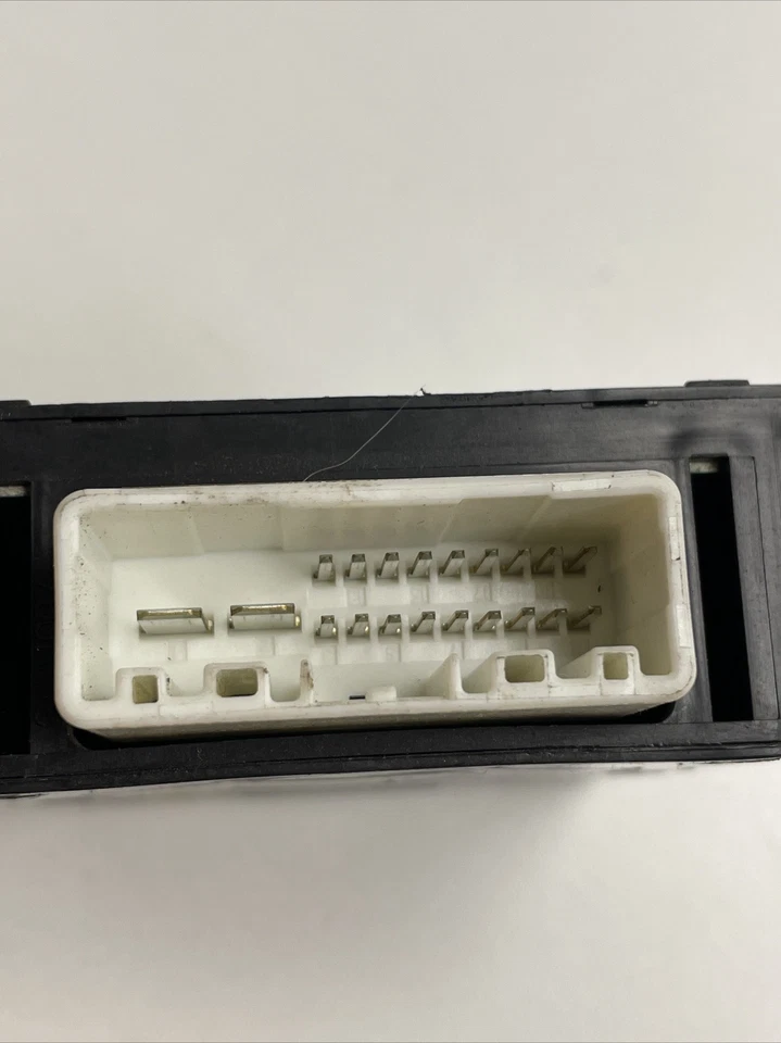 Relé de luz de circulación Toyota Matrix XR 2003 82810-02033 fabricante de equipos originales Foto 4 de 4