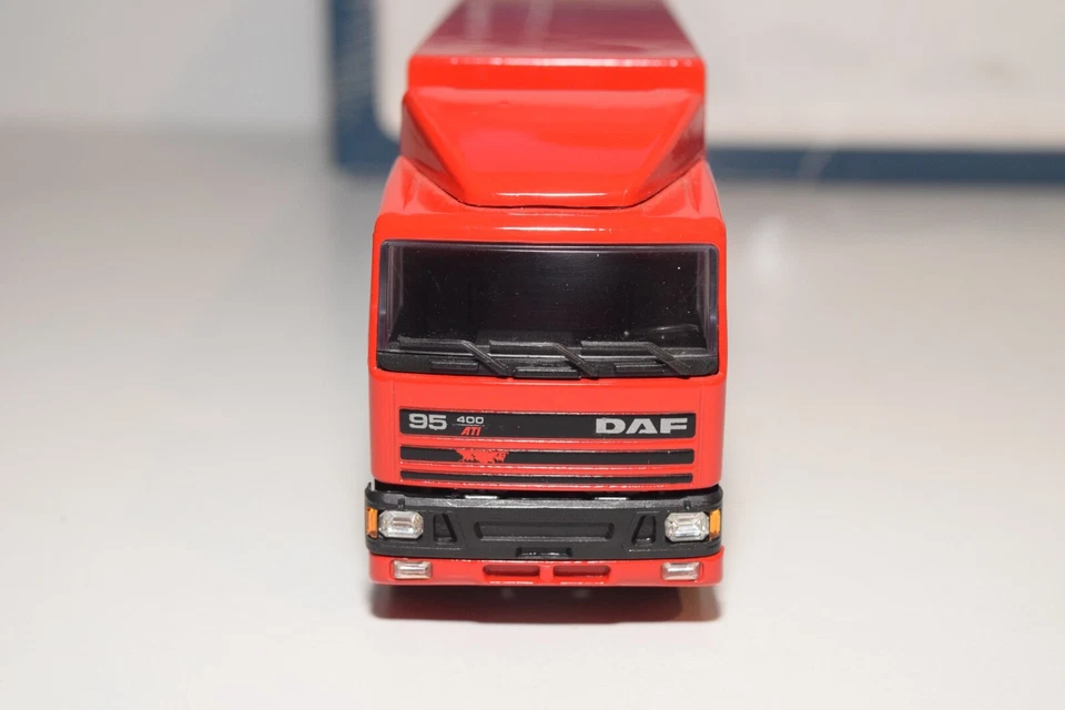 A58 1:50 LION CAR LION TOYS DAF 95 COTE D'OR TRUCK WITH 3 AXEL TRAILER MIB - Image 3 of 4