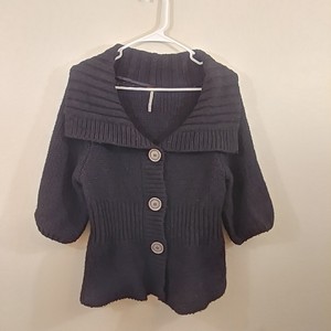 big button short cardigan