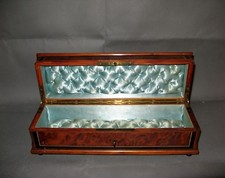 2709* boite à gant charles x marqueterie et capitonné moitié du 19eme siècle