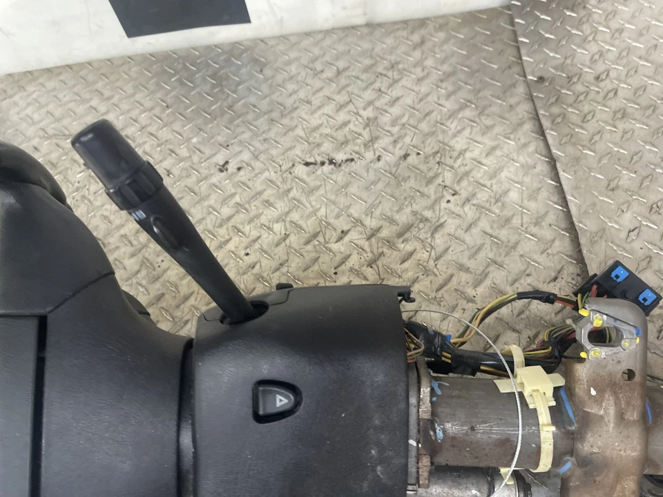 03-06 Chevrolet Silverado Avalanche Steering Column UK3 Radio Control Oem Foto 4 de 4