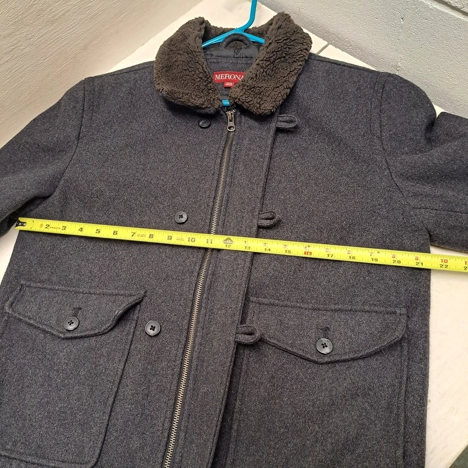 Chaqueta de lana Merona. Chaqueta bomber gris oscuro con cremallera. Chaqueta mediana para hombre Foto 2 de 4