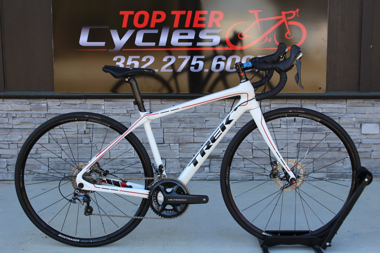 50 cm - 2015 Trek Domane 6 - Disc! - Ultegra - 17lbs - $5k Retail - INV 1149