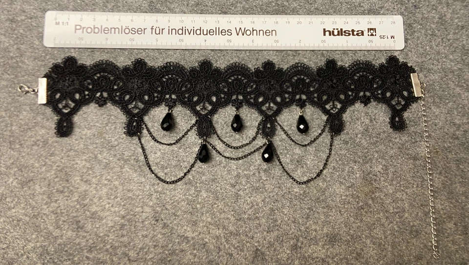 NEU Modeschmuck Kropfband in Farbe Schwarz mit schwarzen Ketten und Perlen