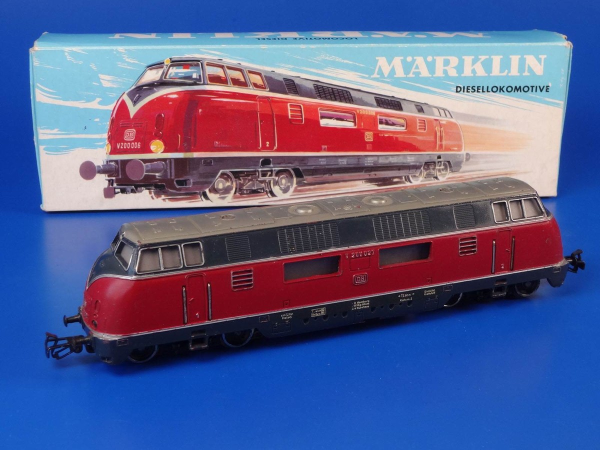 MARKLIN H0 - 3021 - Diesel Locomotive V 200 027 - Version 9