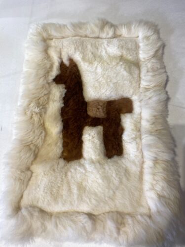 Tapiz de piel genuina hecha a mano alfombra arte de pared de alpaca llama oveja - Imagen 1 de 10