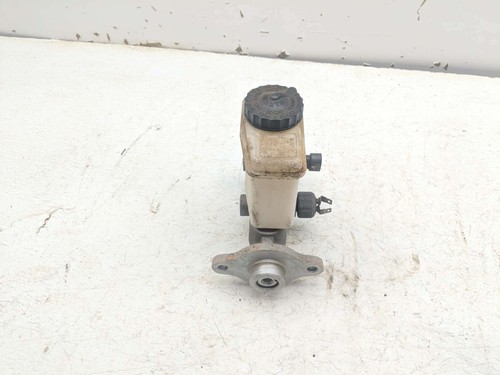 11 Polaris Gem E2 Electric Golf Cart Rear Brake Master Cylinder - Picture 2 of 8