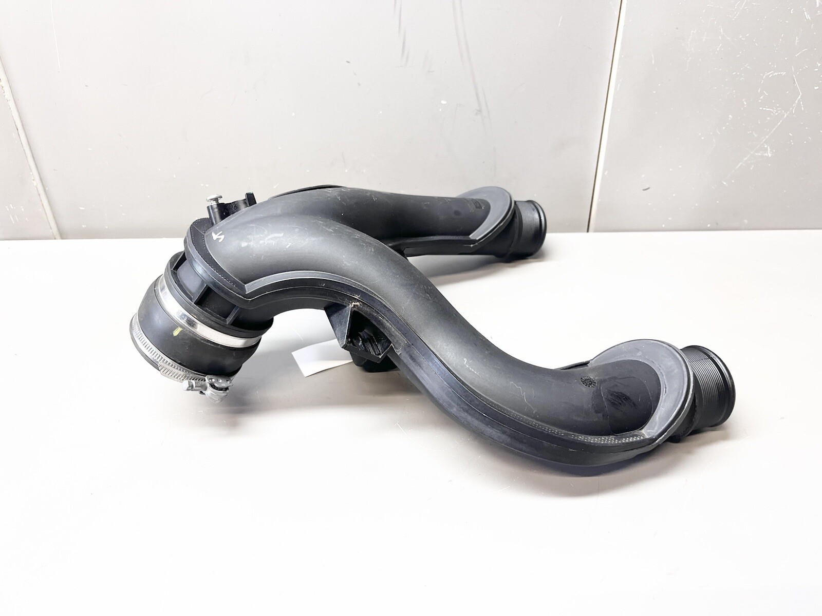 ⭐️2014-2017 MASERATI GHIBLI QUATTROPORTE 3.0L TURBO AIR INTAKE DUCT PIPE HOSE OE