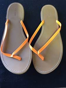 navy flip flops ladies