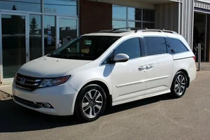2016 Honda Odyssey Touring Touring - ACCIDENT FREE - LOCAL VE...