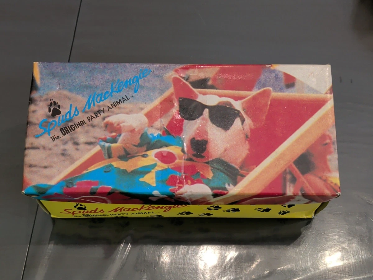 Bud Light Dog In Collectible Budweiser Beer Glasses for sale | eBay