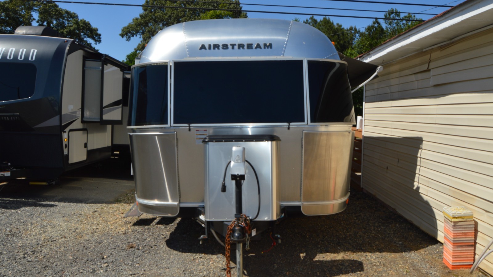 2019 Airstream International Series 30RB Queen Signature