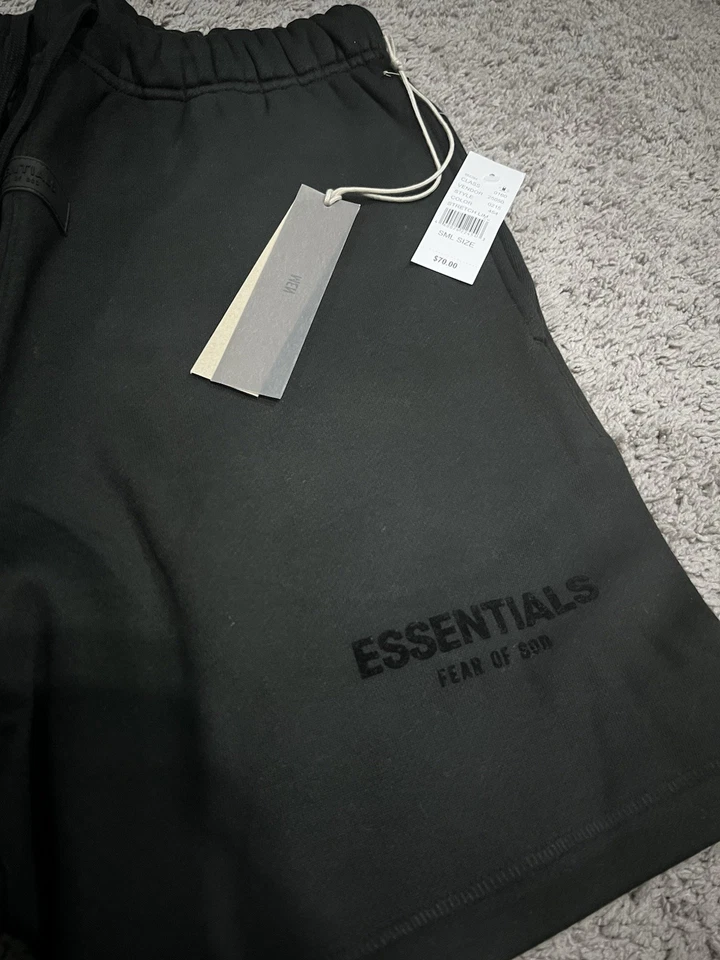 PANTALONES CORTOS FOG ESSENTIALS Foto 3 de 4