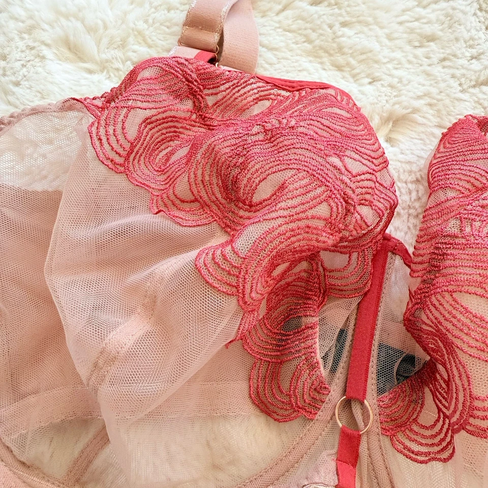 Gorsenia Lace Non-Padded Soft Underwired Full Cup Bra 40 /EU 90 Cup K - Image 3 of 4