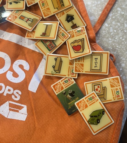 Home Depot Kids Workshop Apron With 44 Pins Build Learn Create Kids Size Orange! - Picture 2 of 6