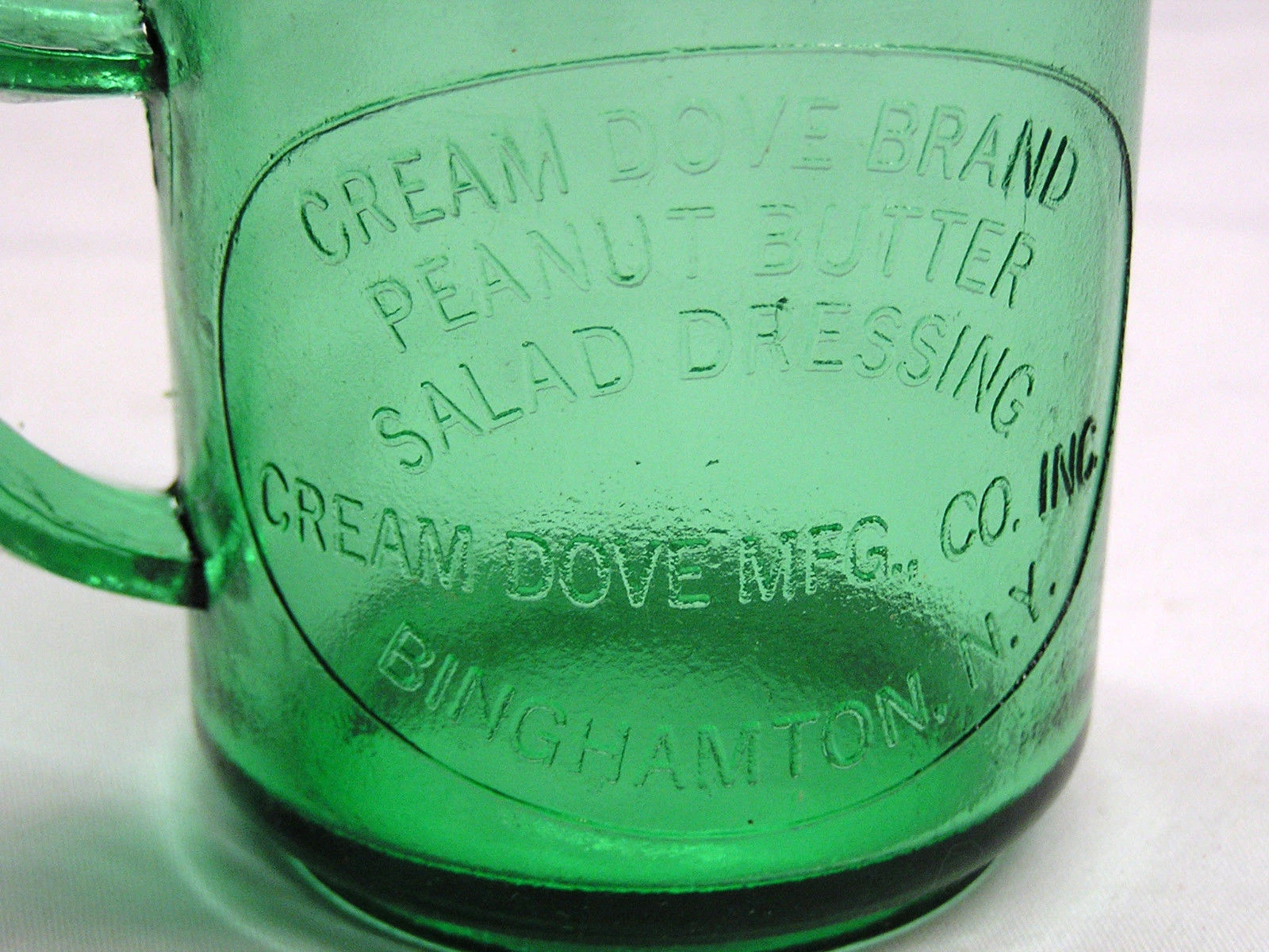 1 Cup Measuring Cup with 1 Spout, Select 1 - Green, Jade / Jadeite or Ruby Red
Opens in a new window