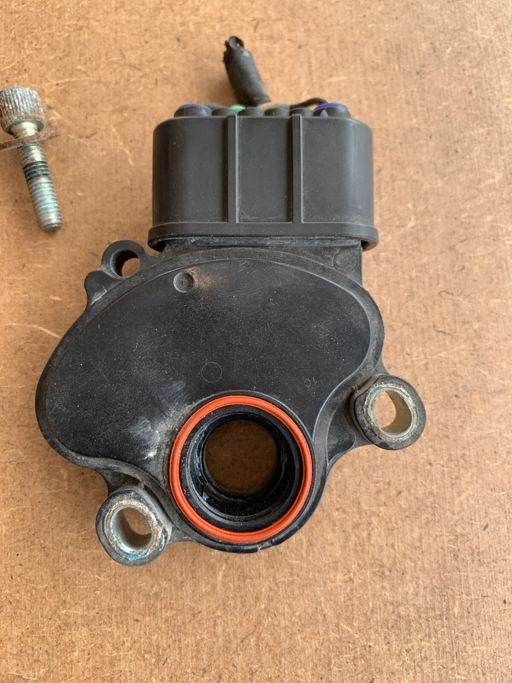 Sensor de rango de transmisión MAZDA 6/MAZDA 5 2006-2013 FN0221444 OEM Foto 2 de 4