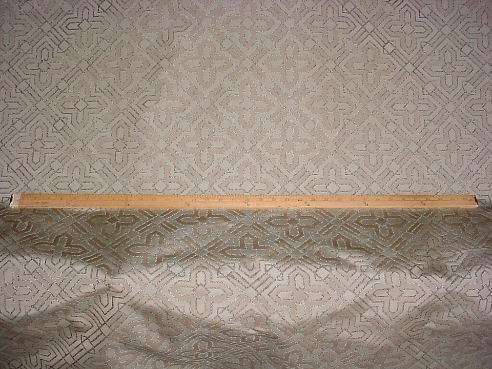 Tela de tapicería de seda geométrica cruz de carga Scalamandre TH 0002T001 1-3/4Y Foto 2 de 4