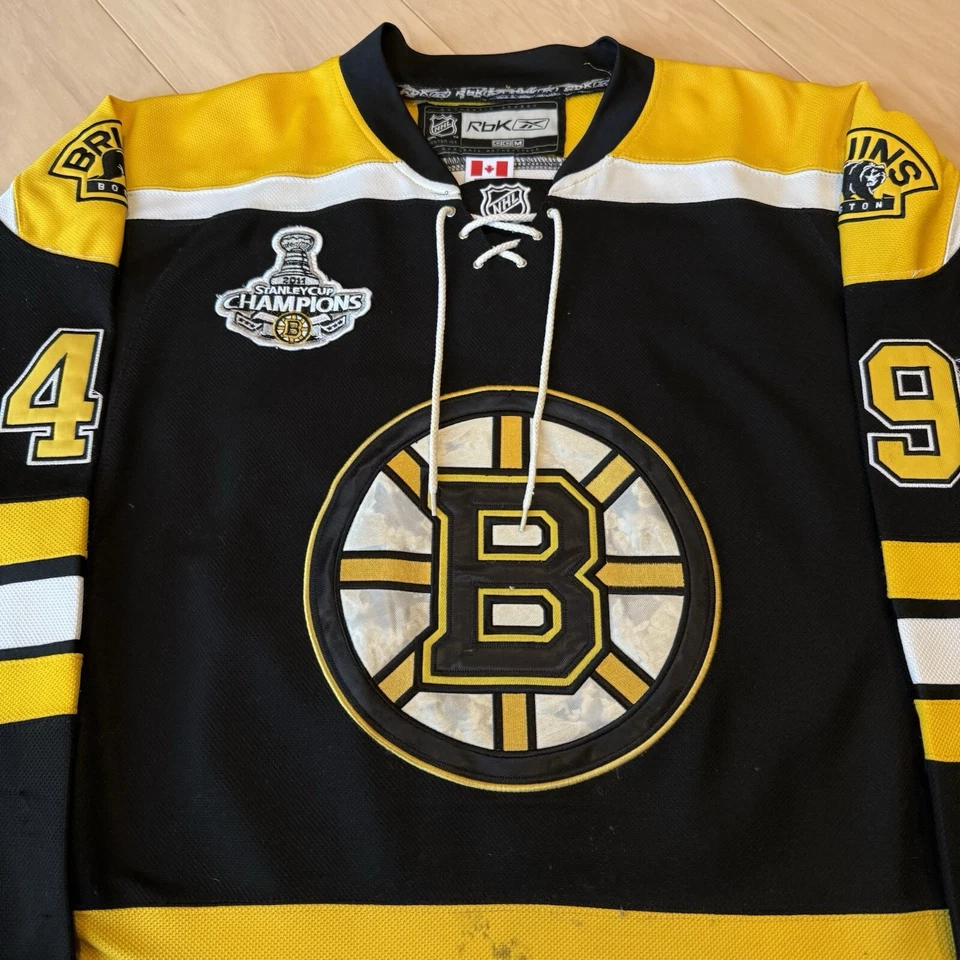 Camiseta Rich Peverley Boston Bruins 50 Negra Amarilla NHL CCM Reebok Stanley Cup Foto 3 de 4