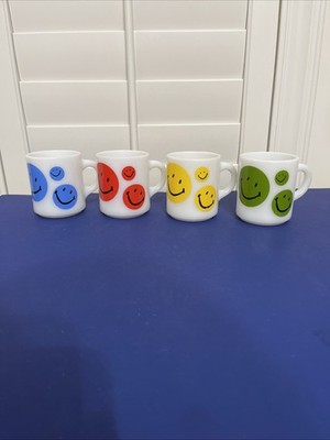 Complete Set of 4 Vintage  Smiley Face Milk Glass Mugs Cups
