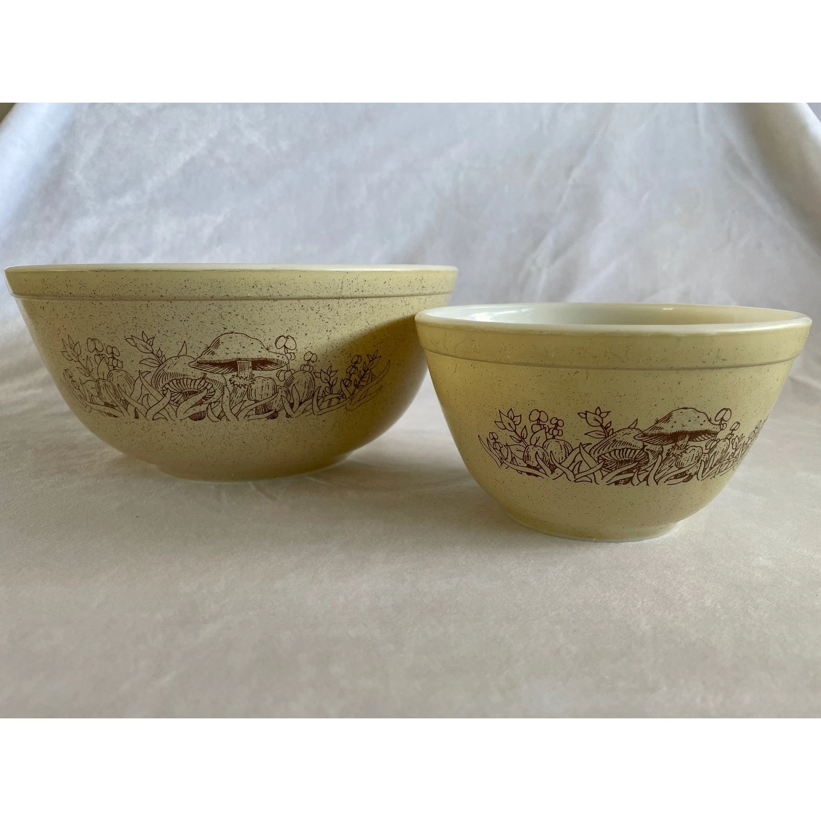 Pyrex Forest Fancies Mushroom Mixing Bowl Set 401 403 Vintage Tan Speckled 2pc