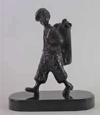 dekoracyjna FIGURKA SPORTOWA - GOLFISTA - mosiądz/brąz patynowana