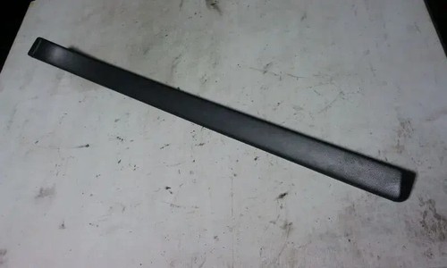 Door trim strip